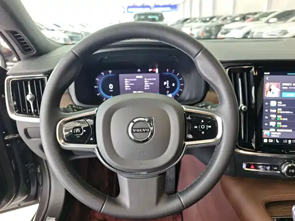 Volvo S90 2024, фото 13