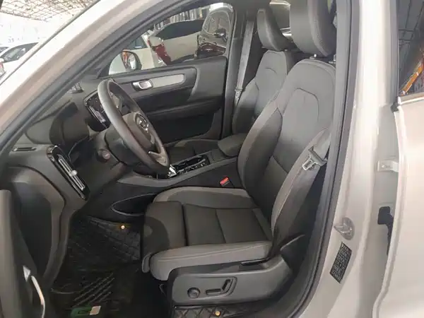 Volvo XC40 2024, фото 14
