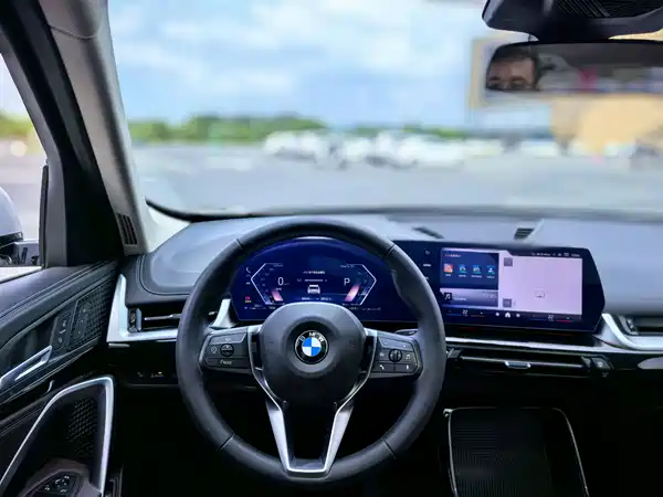 BMW X1 2023, фото 11