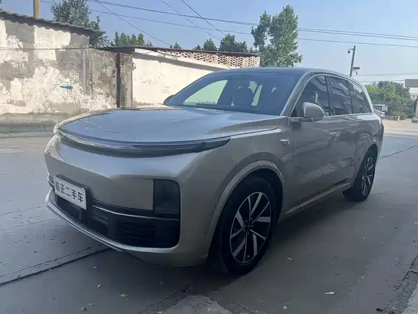 Li Auto L8 2023