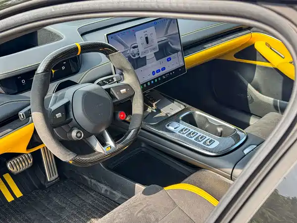 Xiaomi SU7 Ultra 2025, фото 10