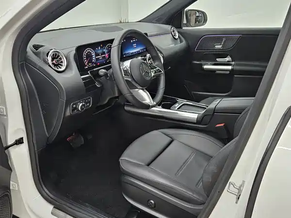 Mercedes-Benz GLA 2025, фото 7