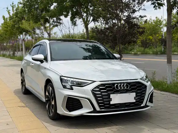 Audi A3 2022, фото 3