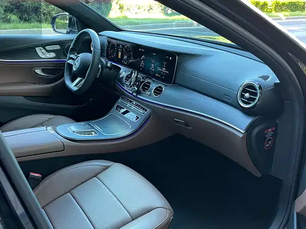 Mercedes-Benz E-Class 2022, фото 9