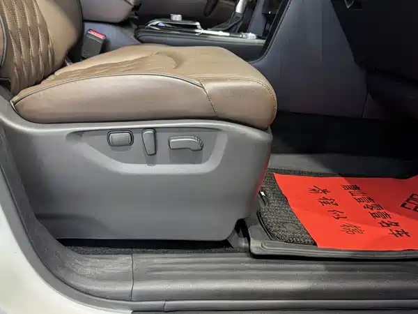Nissan Patrol 2023, фото 16