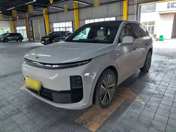 Li Auto L6 2024
