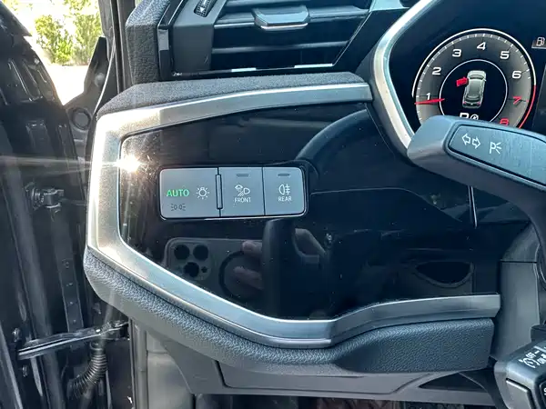 Audi Q3 2023, фото 5