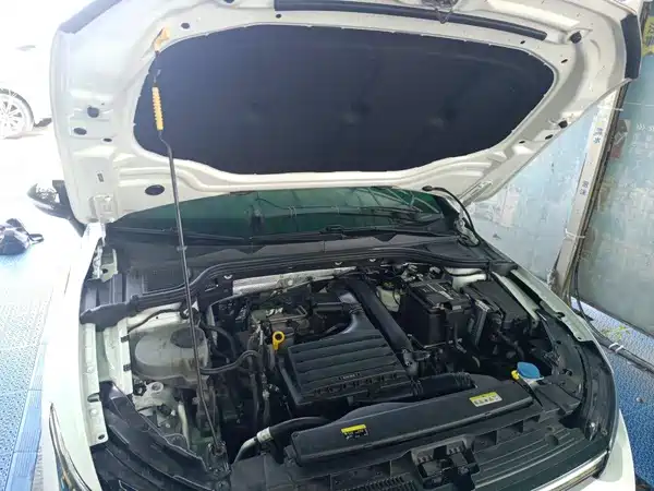 Volkswagen Golf 2023, фото 4