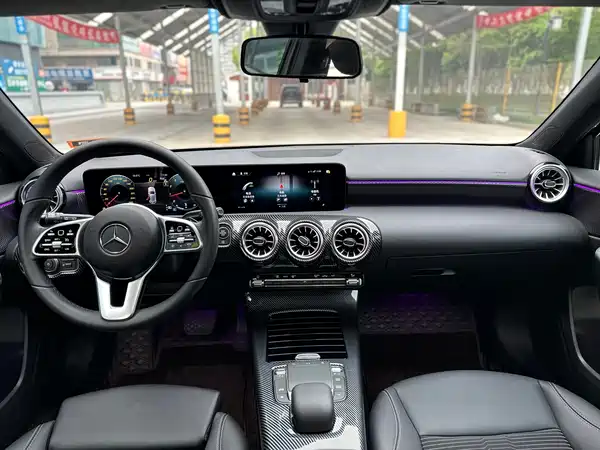 Mercedes-Benz A-Class 2022, фото 10