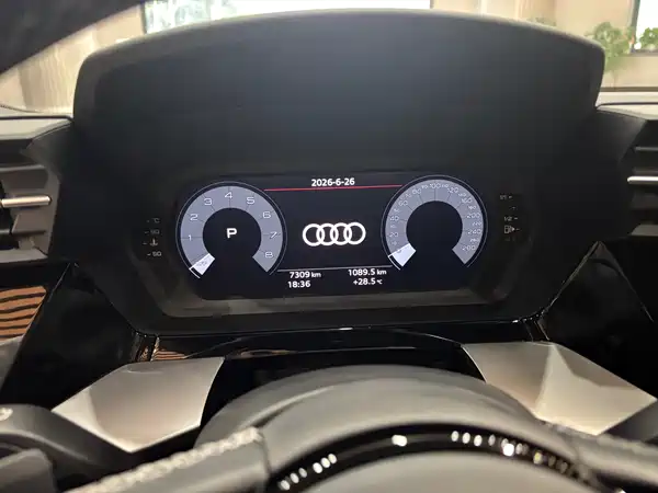 Audi A3 2023, фото 9
