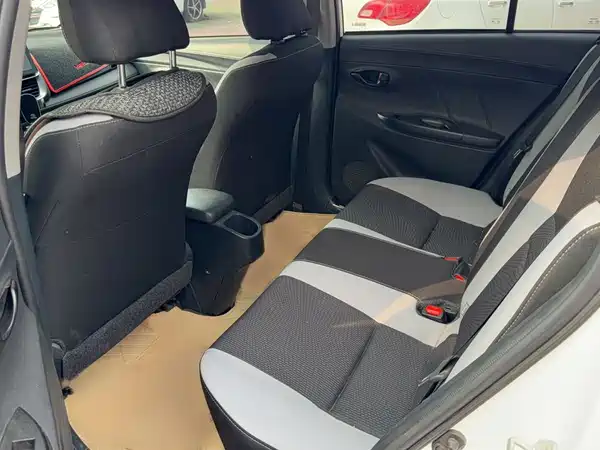 Toyota Yaris 2022, фото 13