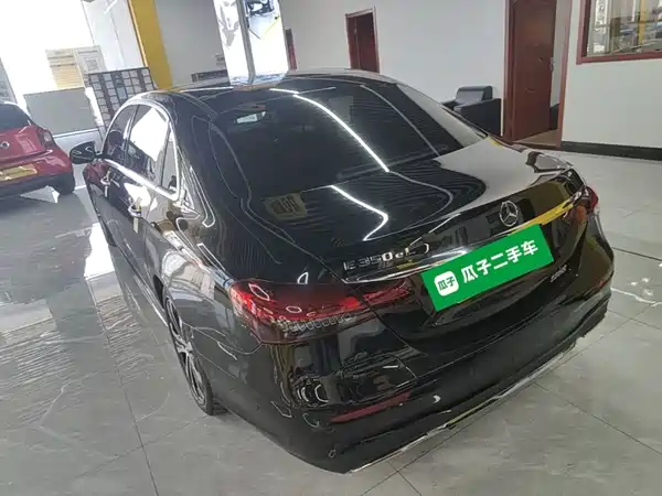 Mercedes-Benz E-Class PHEV 2023, фото 5