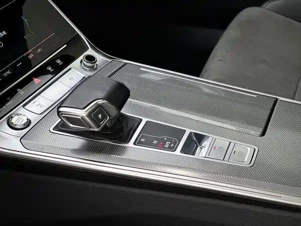 Audi A6L 2023, фото 12