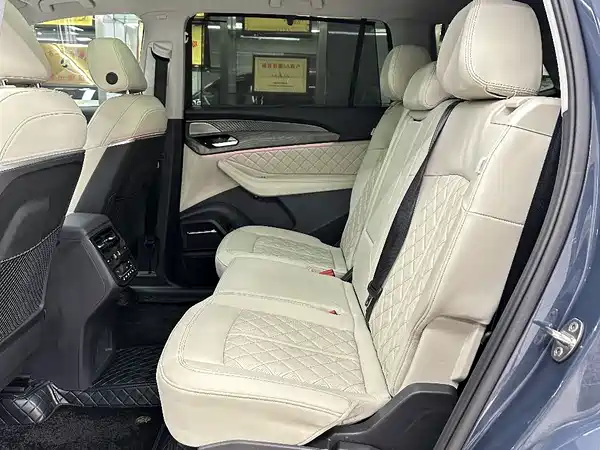 Audi Q6 2023, фото 12
