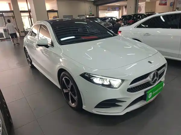 Mercedes-Benz A-Class 2022, фото 3