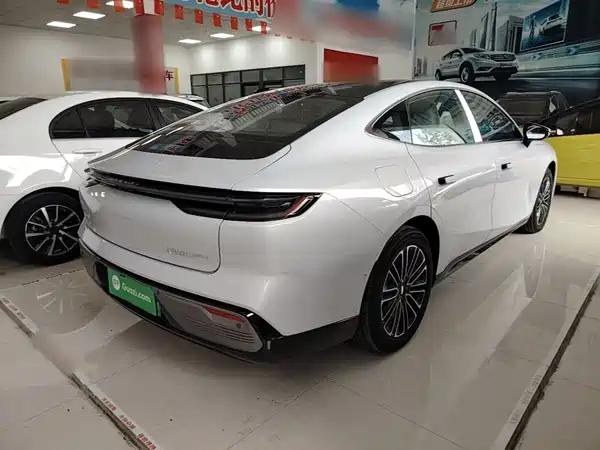 Geely Galaxy Starshine 8 2025, фото 7