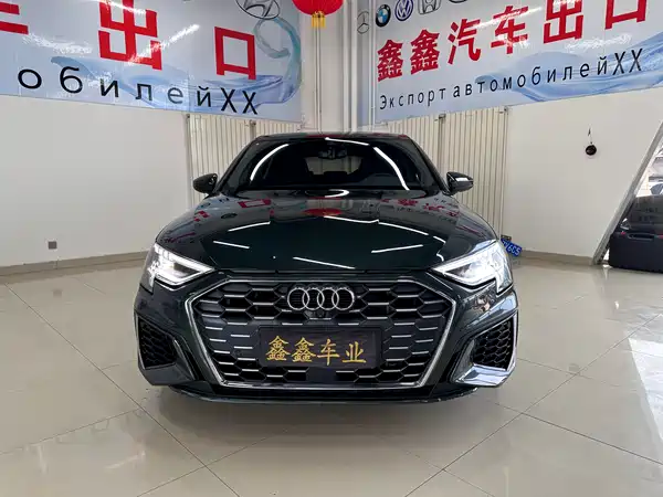 Audi A3 2023, фото 2