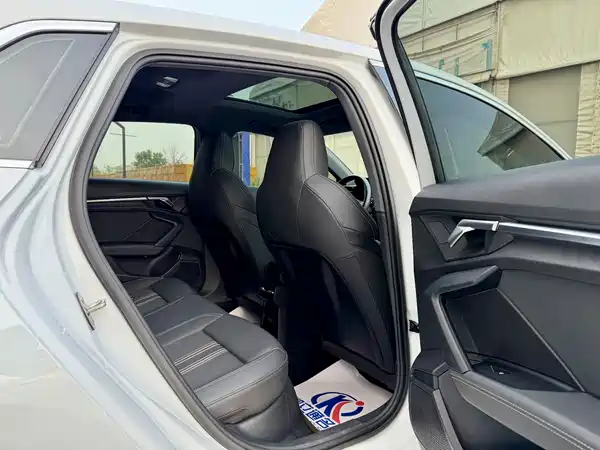 Audi A3 2022, фото 14