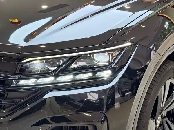 Volkswagen Touareg 2023, фото 25