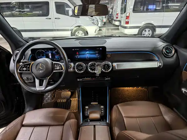 Mercedes-Benz GLB 2023, фото 6