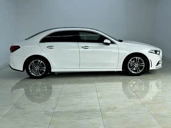 Mercedes-Benz A-Class 2022, фото 11