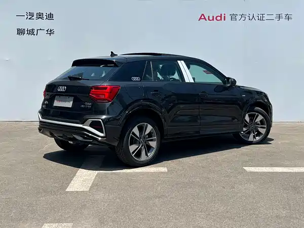 Audi Q2L 2025, фото 4