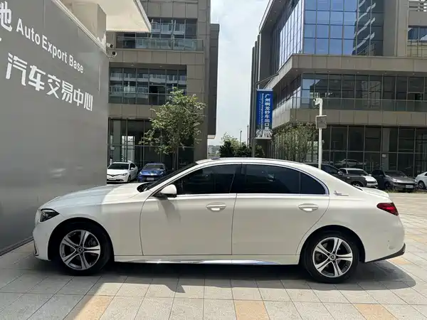 Mercedes-Benz C-Class 2022, фото 3