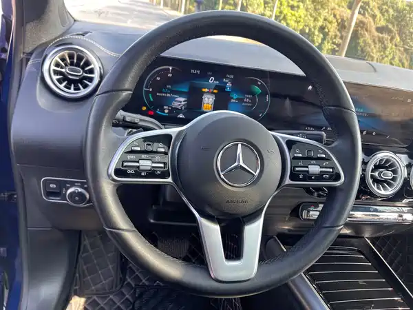 Mercedes-Benz GLA 2023, фото 21