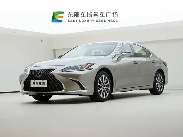 Lexus ES 2022