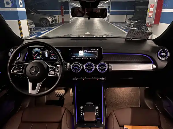 Mercedes-Benz GLB 2023, фото 11