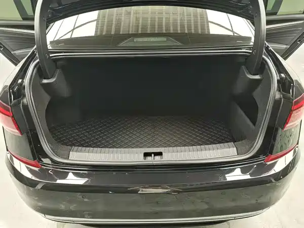 Volkswagen Passat 2022, фото 18