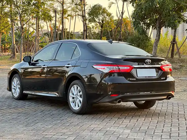 Toyota Camry 2021, фото 8