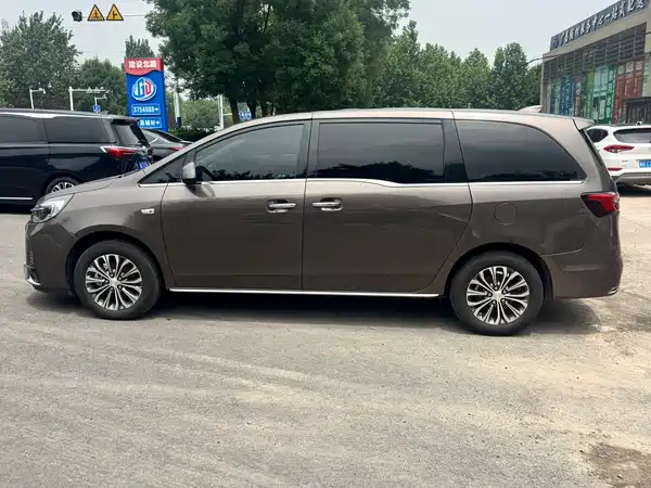 Buick GL8 2023, фото 6
