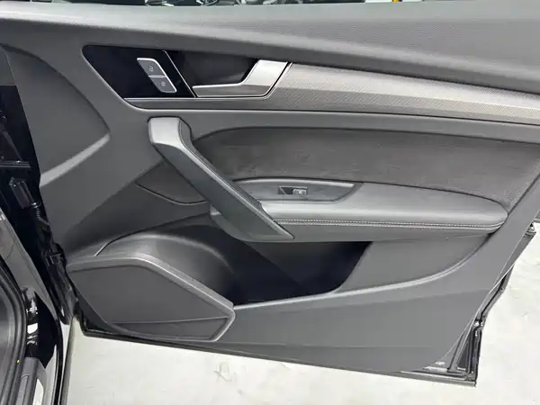 Audi Q5L Sportback 2025, фото 11