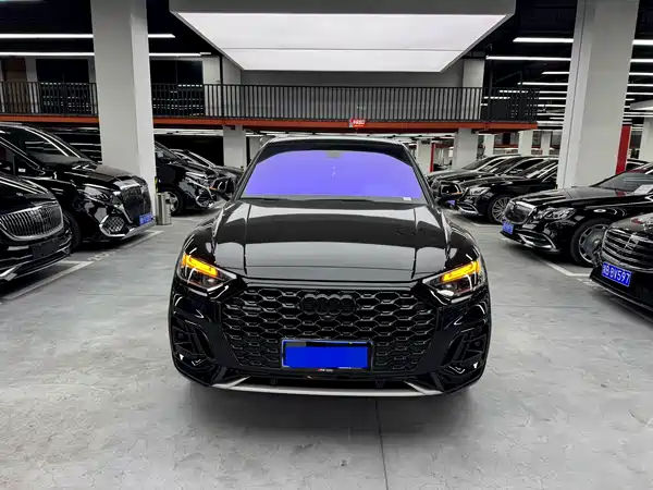 Audi Q5L Sportback 2025, фото 2