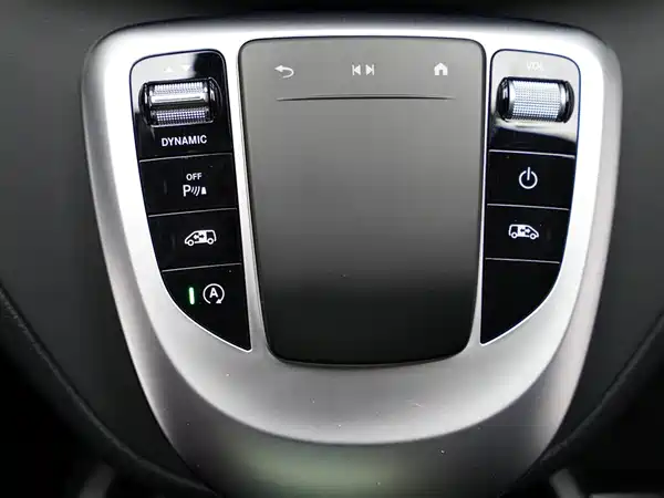 Mercedes-Benz V-Class 2022, фото 12
