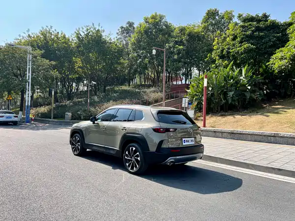 Mazda CX-50 2023, фото 37