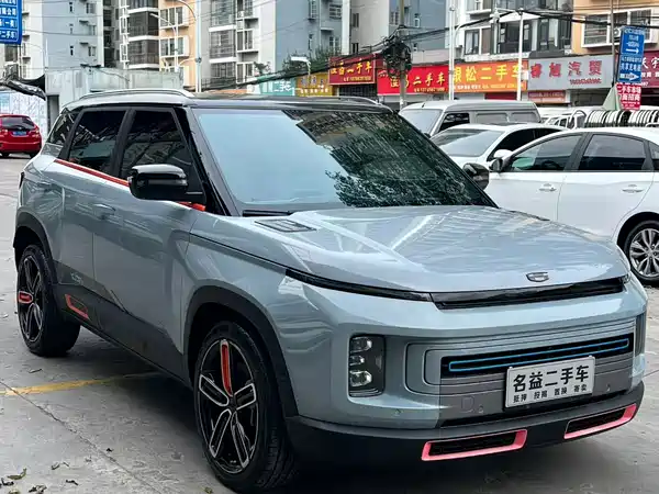 Geely ICON 2021