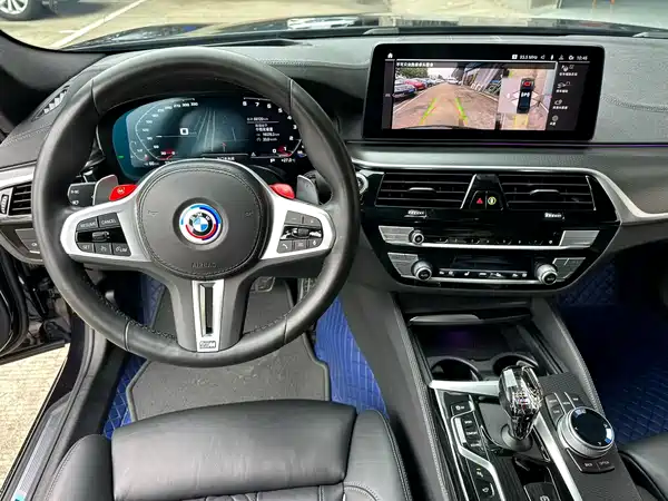 BMW 5 Series 2022, фото 7