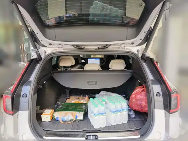 Volvo XC70 PHEV 2026, фото 13