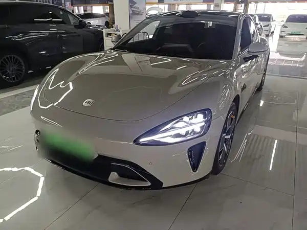 Xiaomi SU7 2024