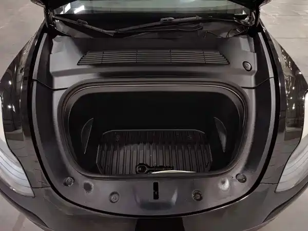 Tesla Model Y 2022, фото 6