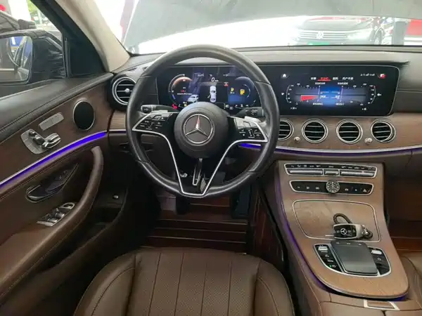 Mercedes-Benz E-Class 2022, фото 10