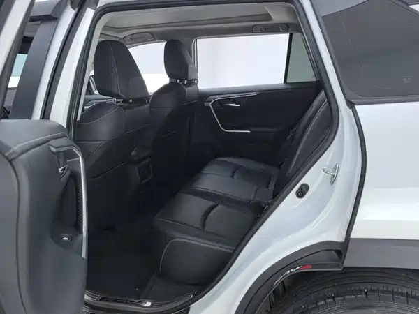 Toyota RAV4 2023, фото 11