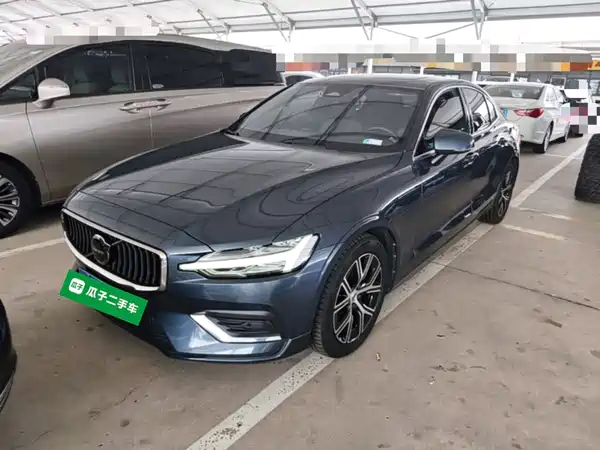 Volvo S60 2023, фото 2