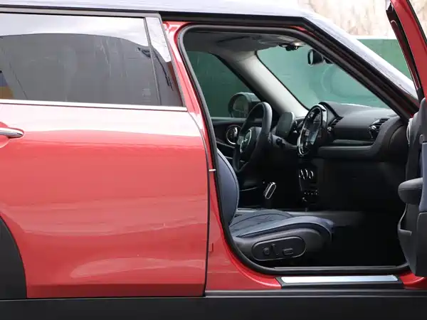 MINI CLUBMAN 2022, фото 17