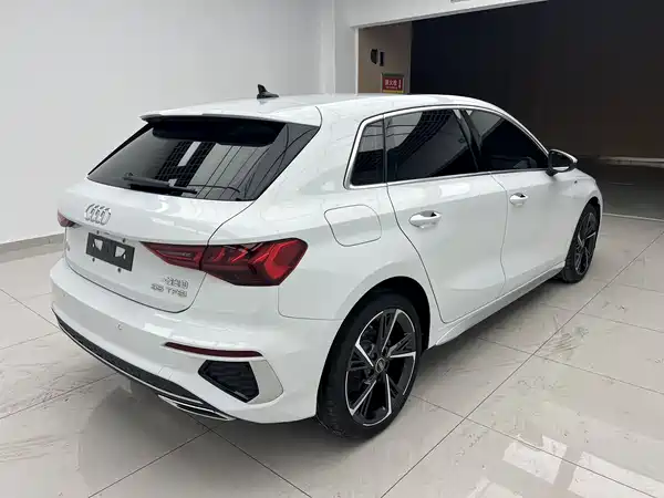 Audi A3 2022, фото 4