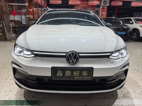 Volkswagen Golf 2023, фото 2