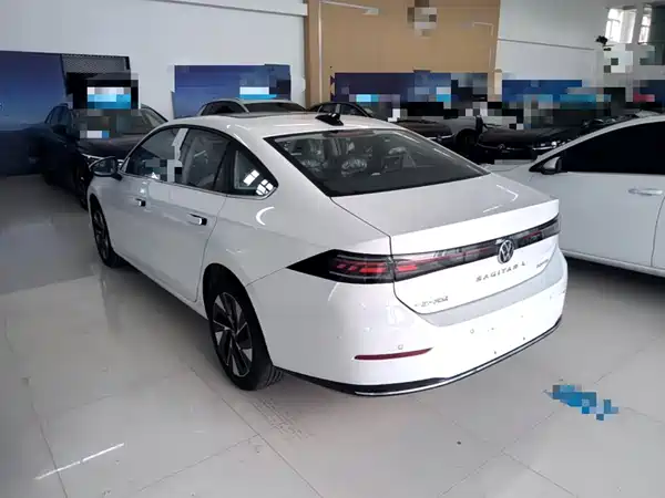Volkswagen Sagitar 2025, фото 4