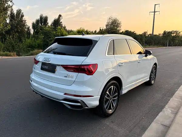 Audi Q3 2022, фото 5